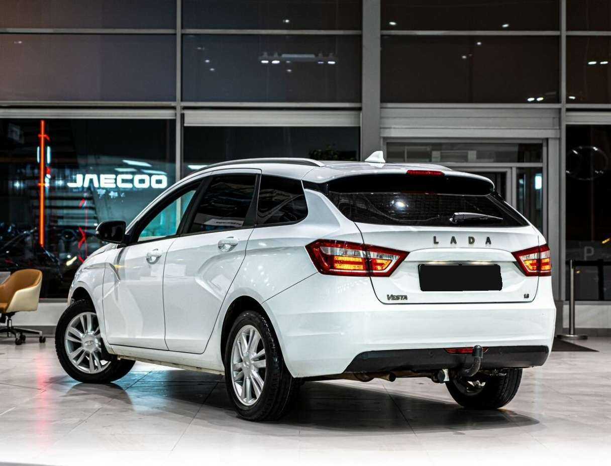 Купить Lada (ВАЗ) Vesta SW, 2019, 105 000 км, фото №4
