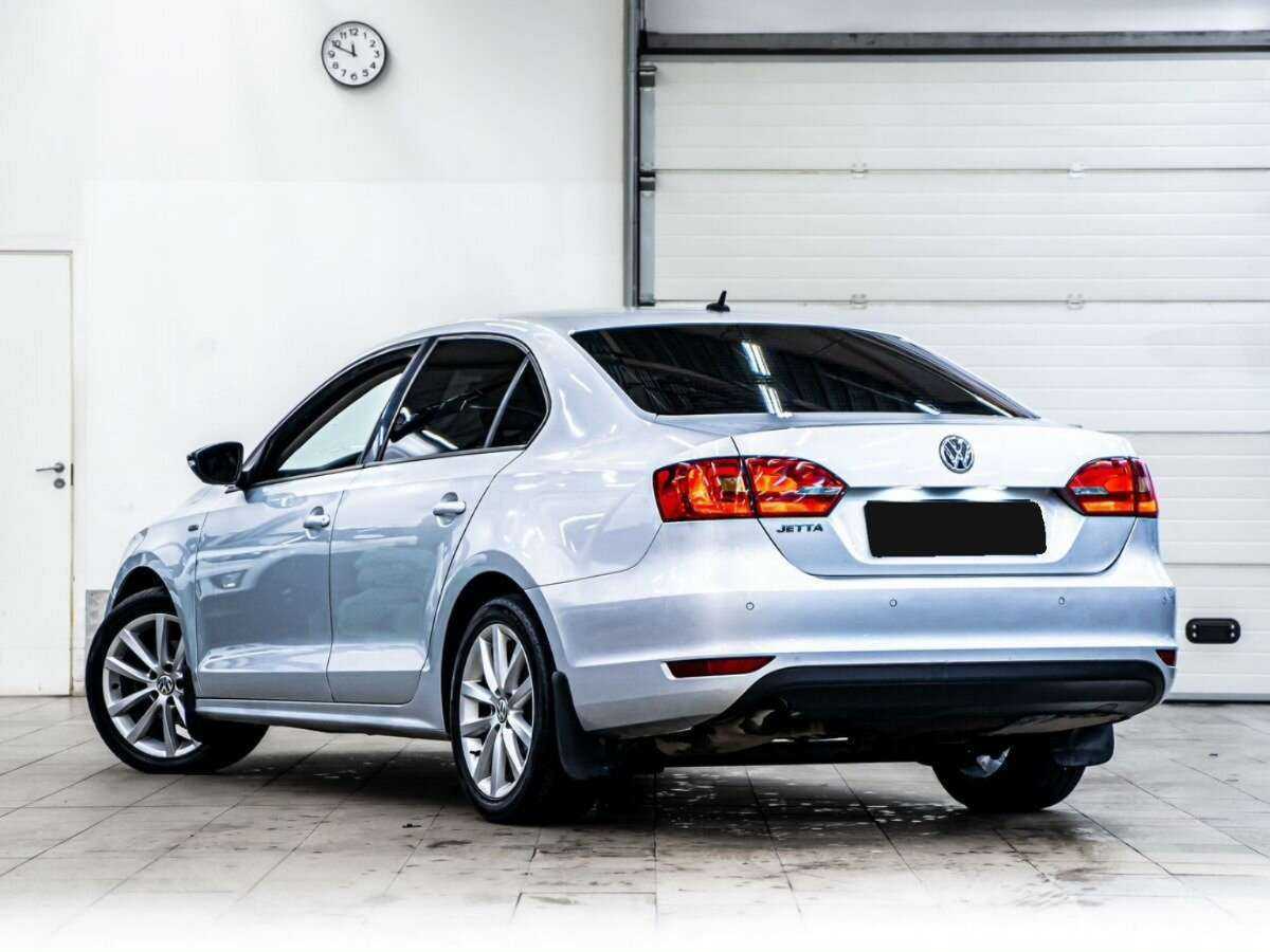 Купить Volkswagen Jetta, 2013, 188 137 км, фото №4