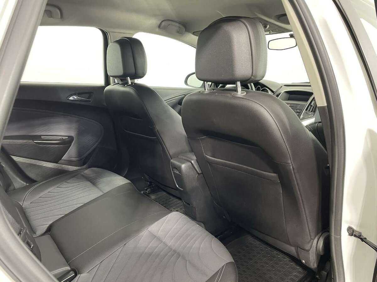 Купить Opel Astra, 2013, 129 703 км, фото №15