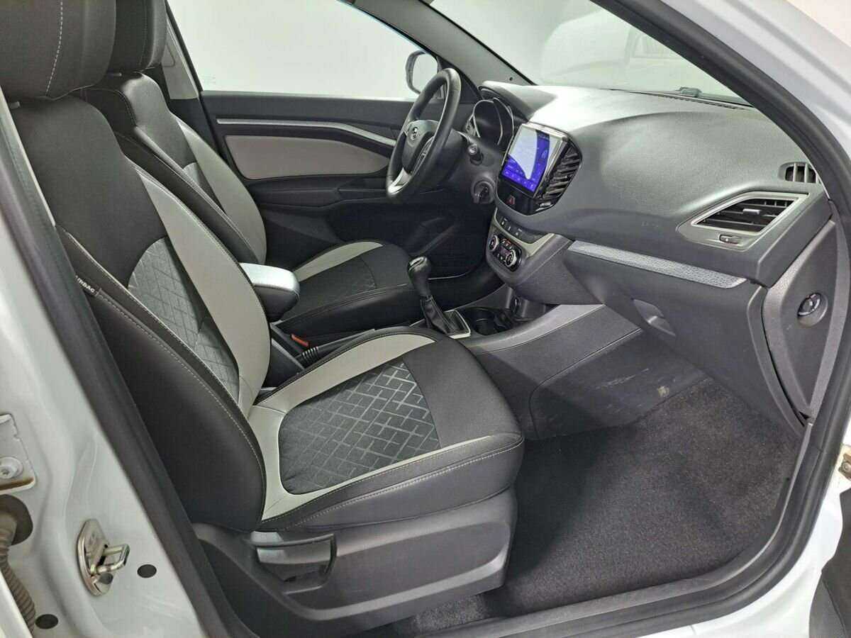 Купить Lada (ВАЗ) Vesta SW Cross, 2018, 98 000 км, фото №9