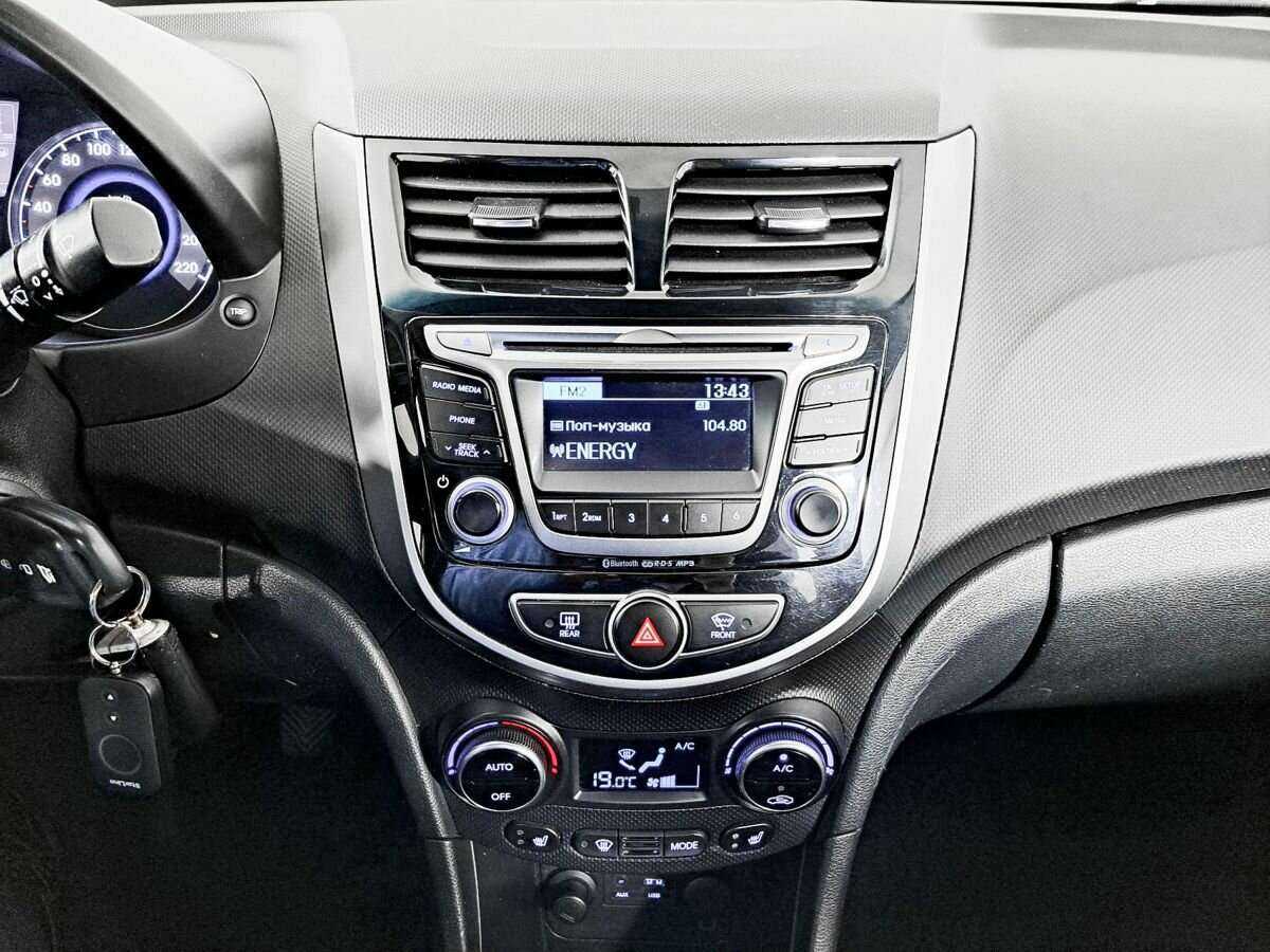 Купить Hyundai Solaris, 2015, 180 000 км, фото №13