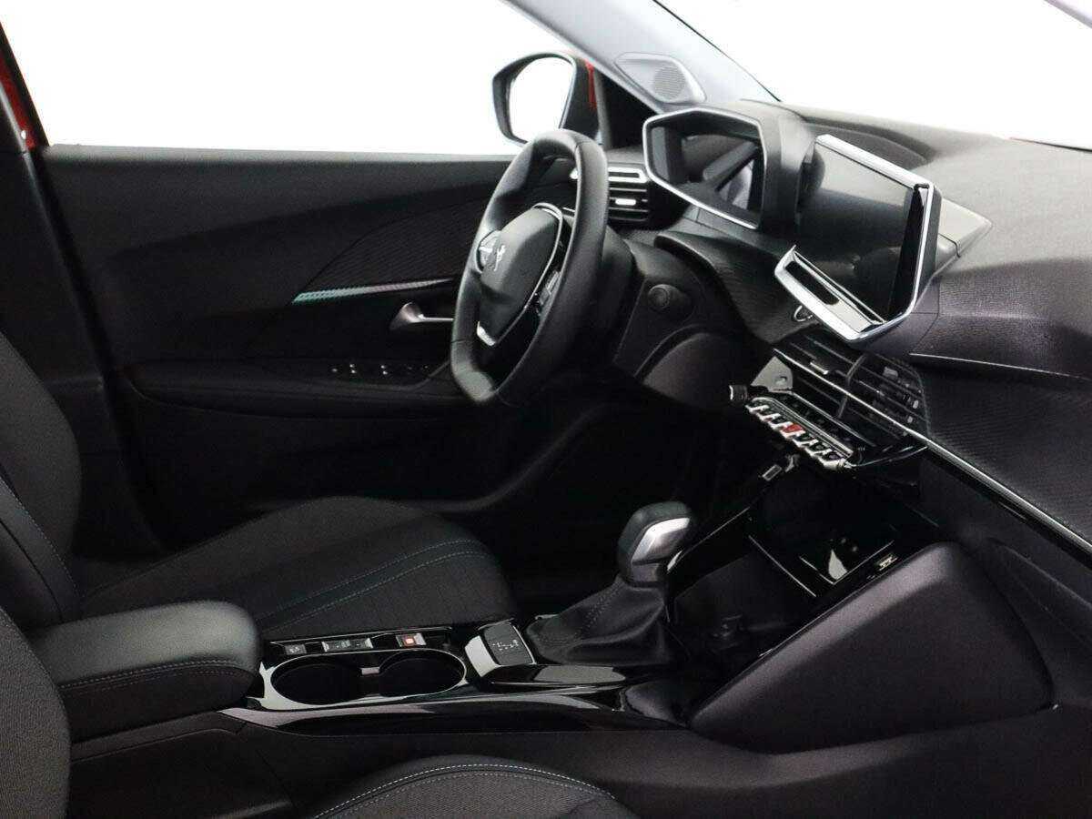 Купить Peugeot 2008 8AT, 2021, 52 963 км, фото №7