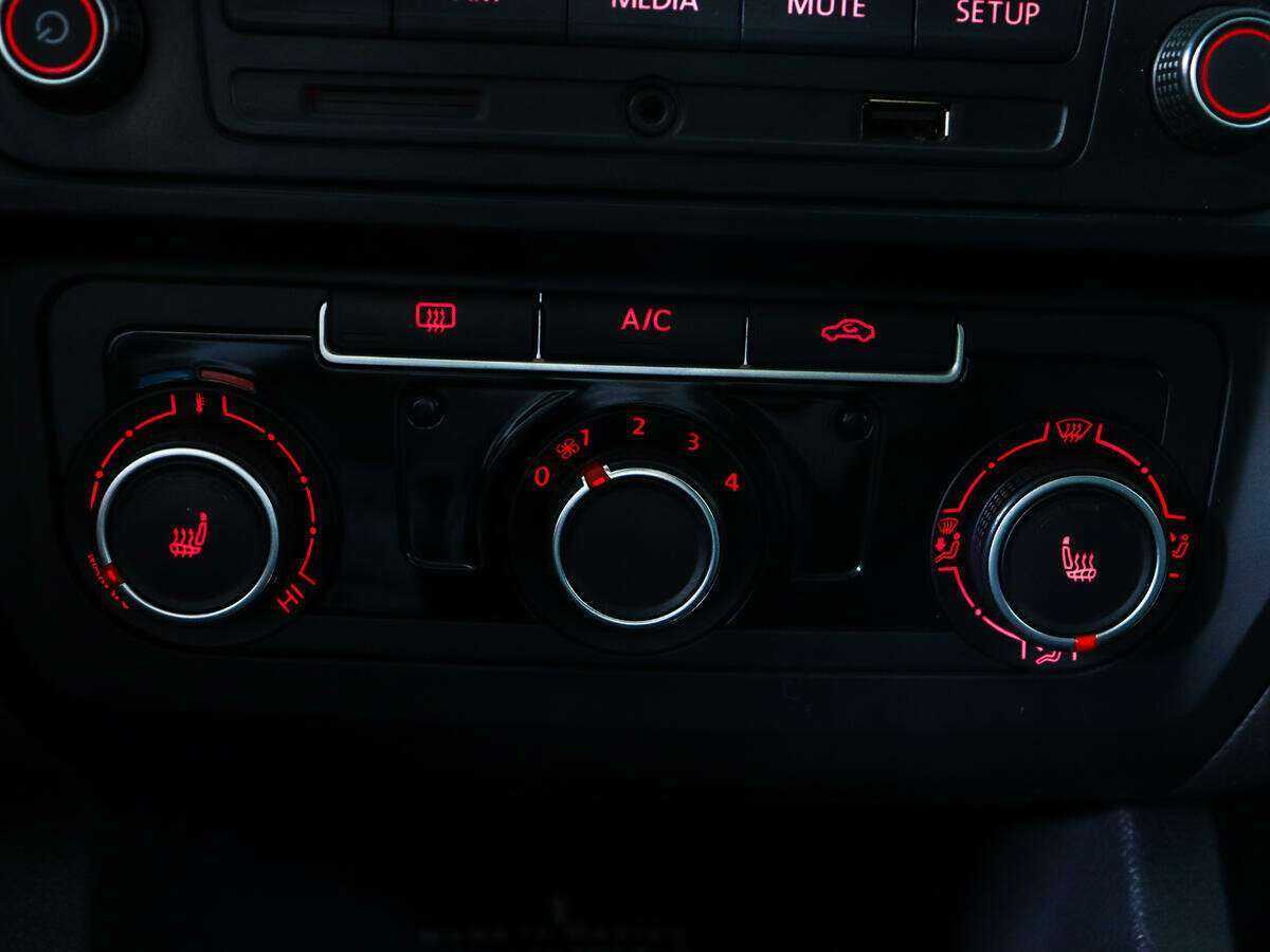 Купить Volkswagen Jetta, 2016, 141 263 км, фото №15