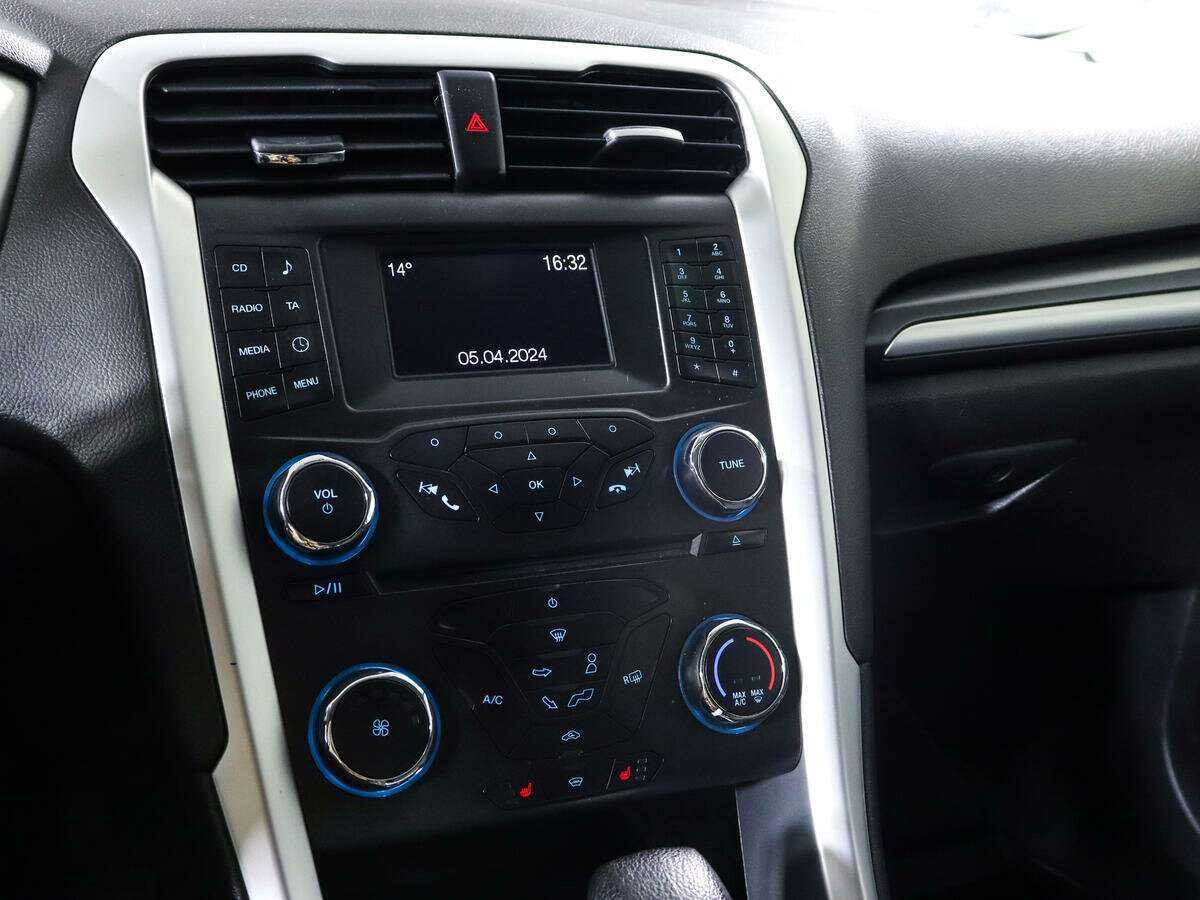 Купить Ford Mondeo, 2016, 224 882 км, фото №14