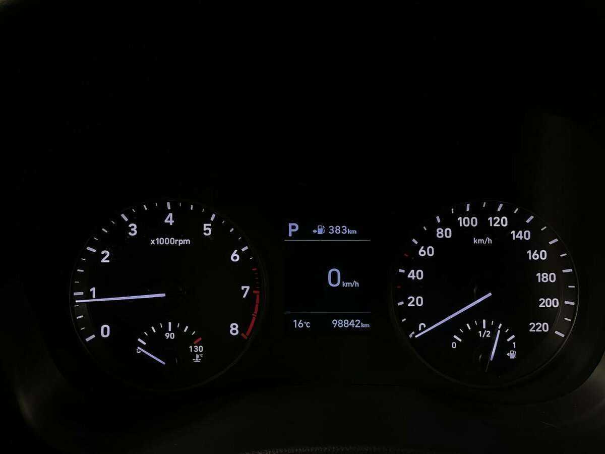 Купить Hyundai Solaris, 2017, 99 000 км, фото №11