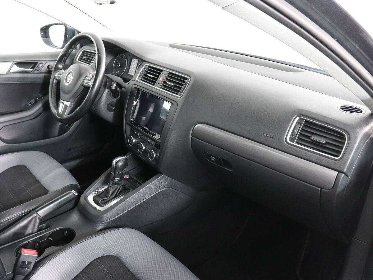 Купить Volkswagen Jetta, 2013, 116 473 км, фото №9