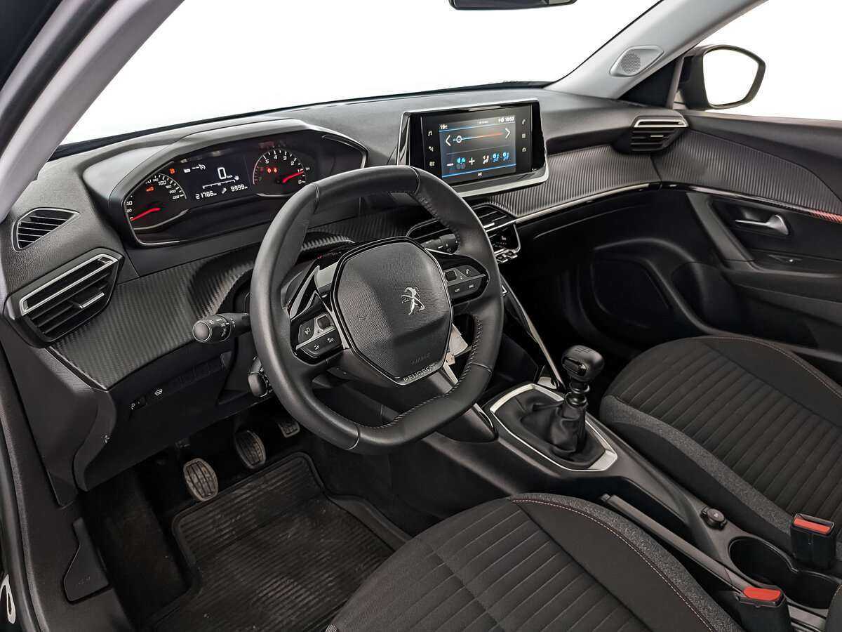 Купить Peugeot 2008, 2021, 21 780 км, фото №11