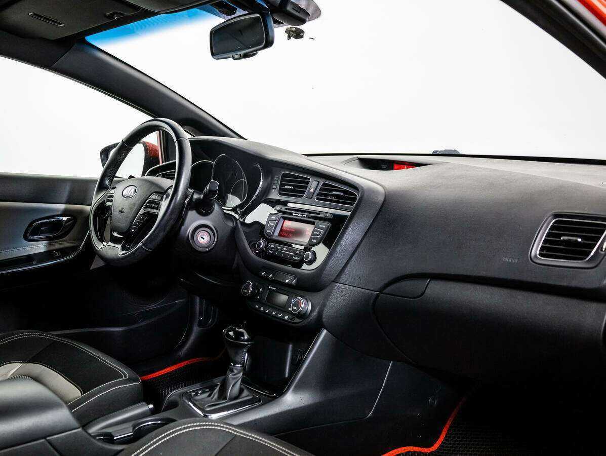 Купить Kia Ceed, 2014, 78 650 км, фото №9