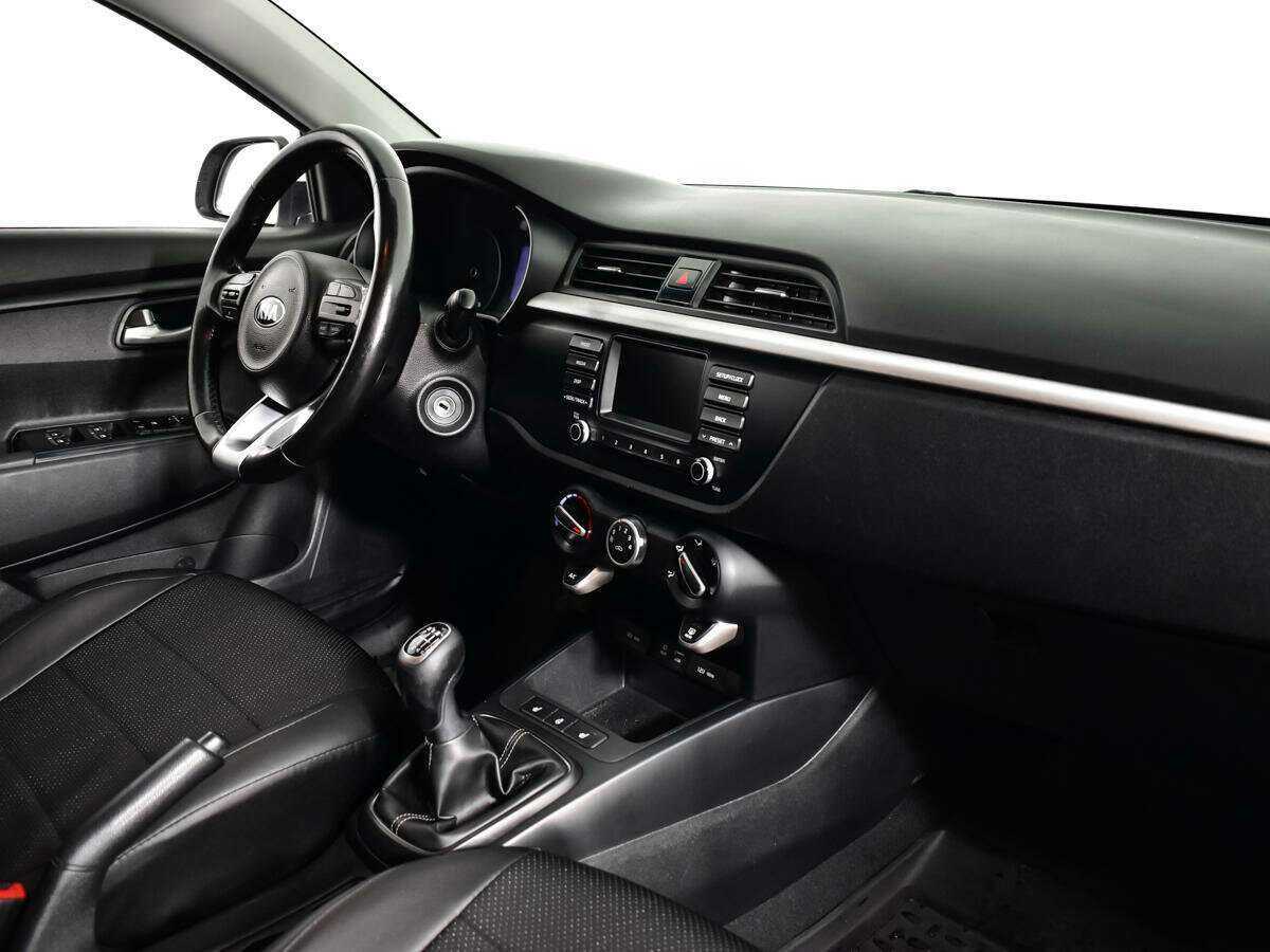 Купить Kia Rio, 2017, 119 844 км, фото №9