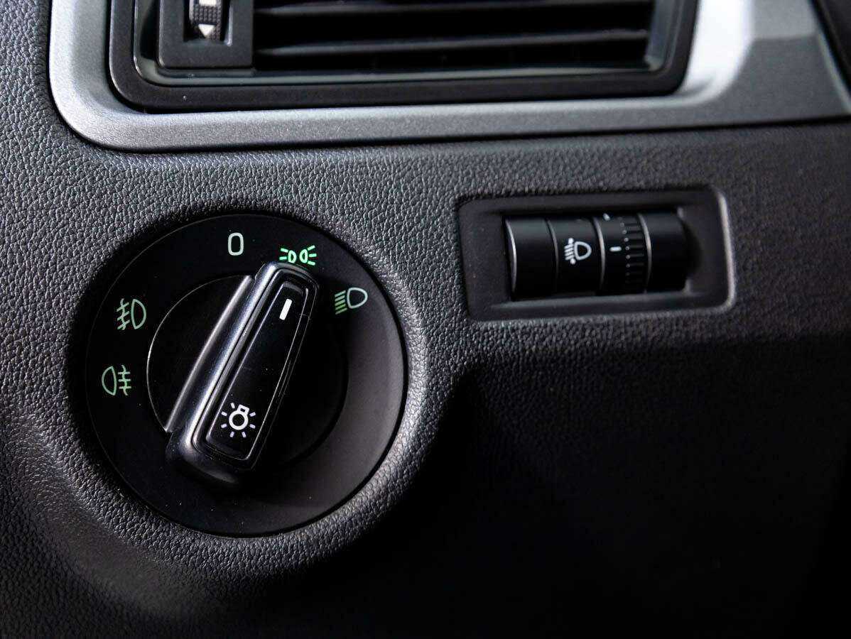 Купить Skoda Rapid, 2017, 141 688 км, фото №15