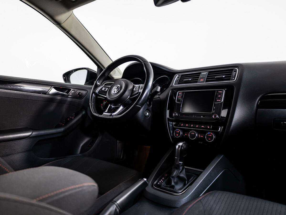 Купить Volkswagen Jetta, 2017, 132 050 км, фото №8