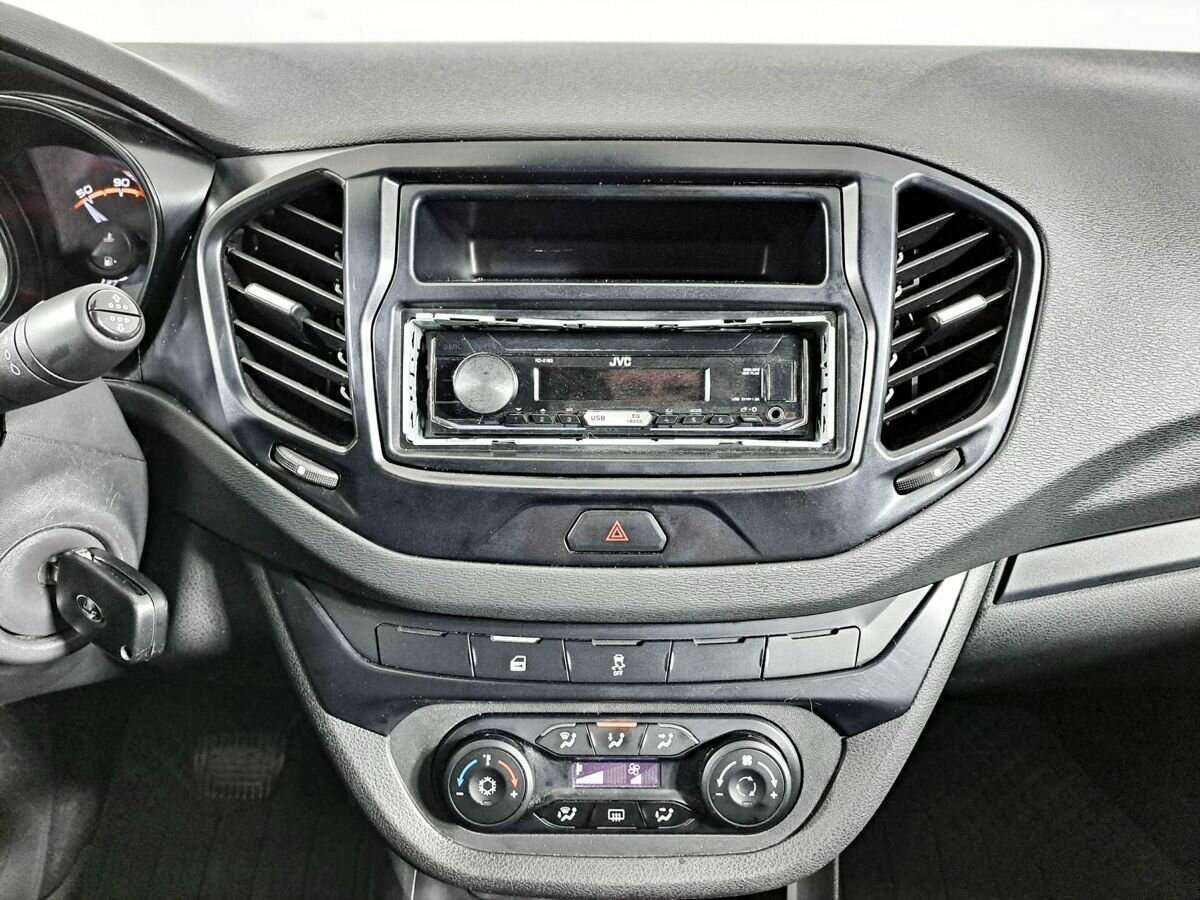 Купить Lada (ВАЗ) Vesta, 2021, 157 000 км, фото №10