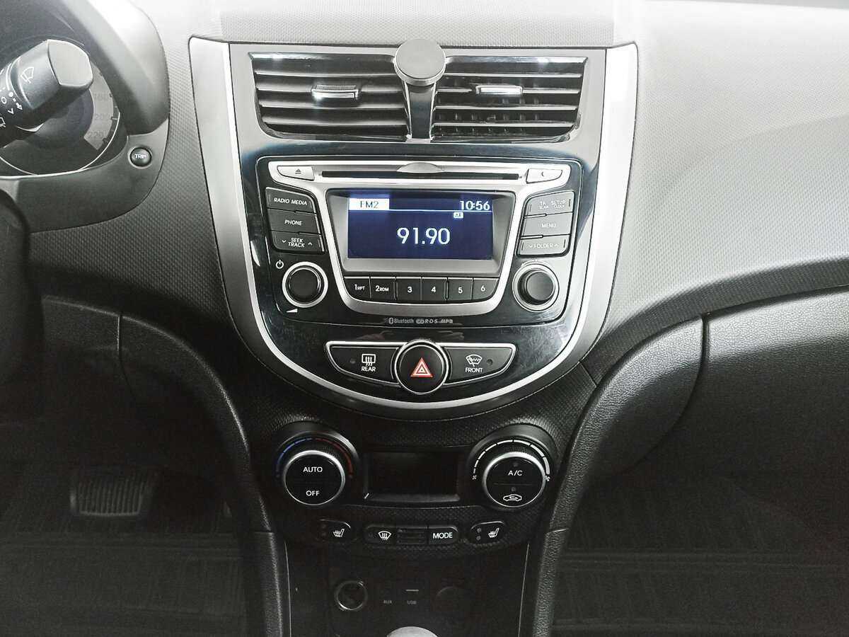 Купить Hyundai Solaris, 2016, 91 734 км, фото №12