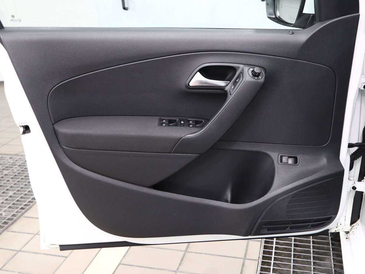 Купить Volkswagen Polo, 2019, 93 000 км, фото №9