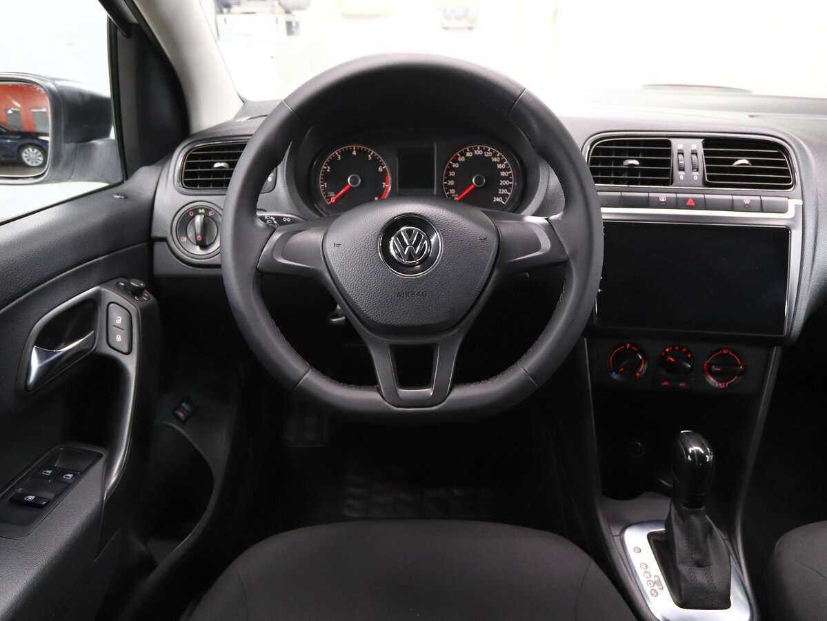 Купить Volkswagen Polo, 2017, 154 000 км, фото №11