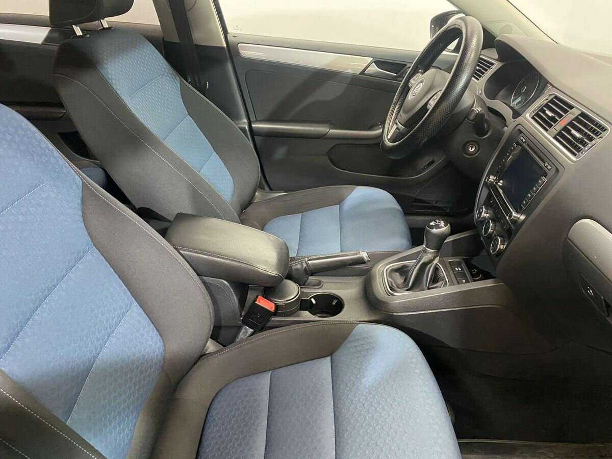 Купить Volkswagen Jetta, 2013, 125 800 км, фото №8