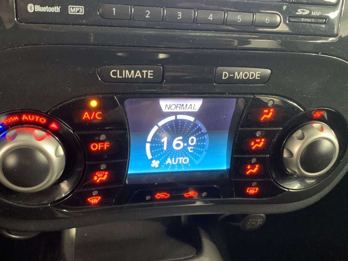 Купить Nissan Juke, 2012, 102 221 км, фото №17