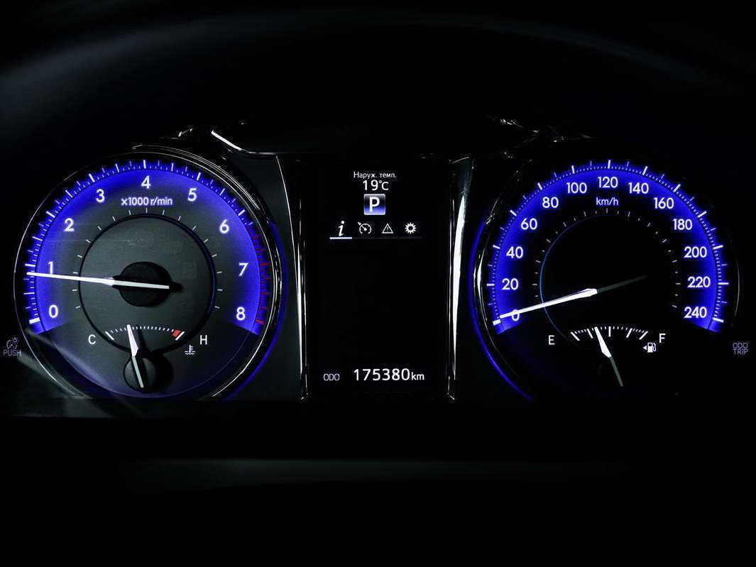 Купить Toyota Camry, 2015, 175 380 км, фото №10