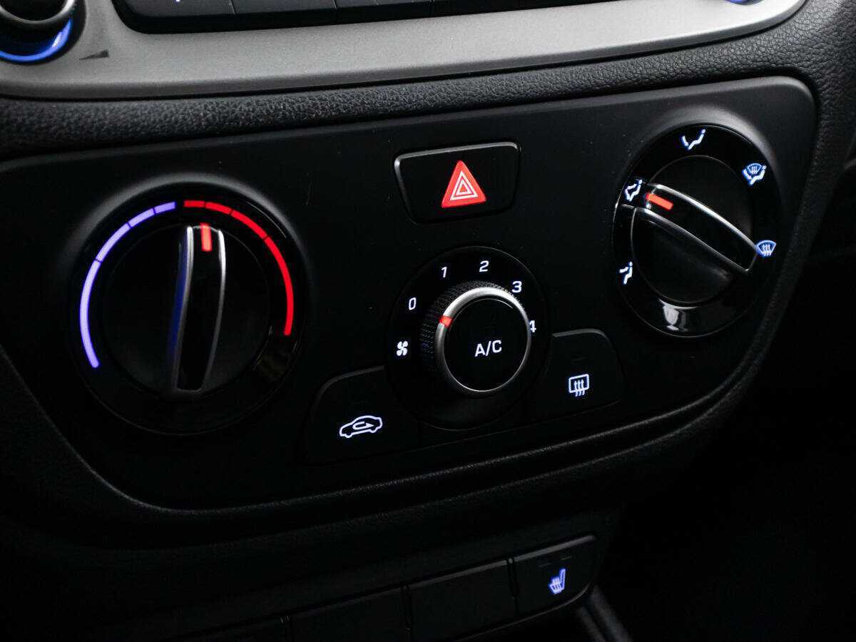 Купить Hyundai Solaris, 2021, 93 638 км, фото №15