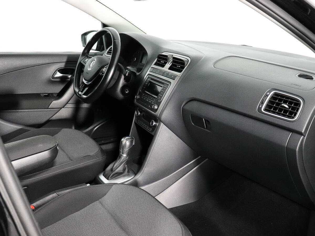 Купить Volkswagen Polo, 2017, 66 000 км, фото №9