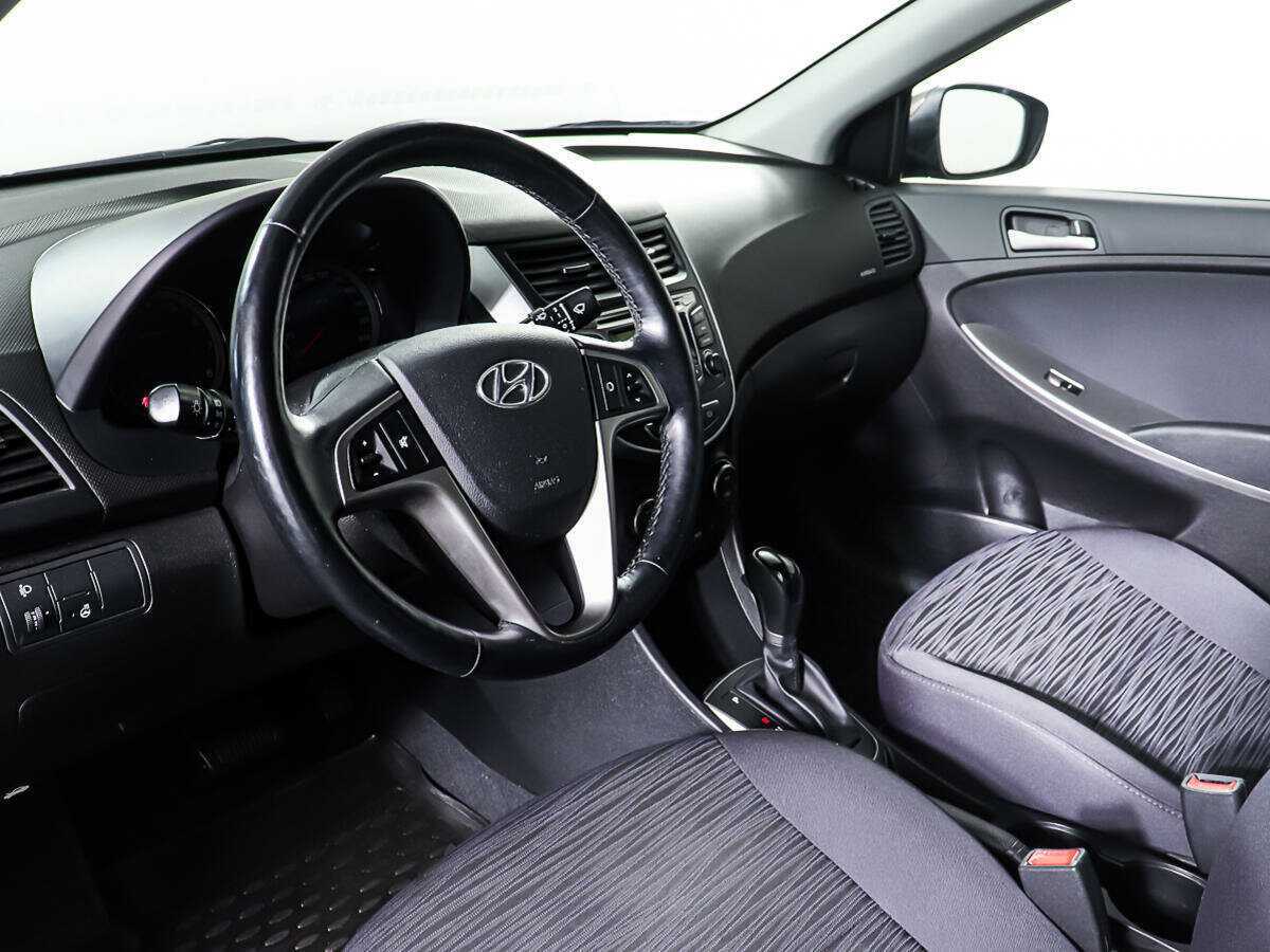 Купить Hyundai Solaris, 2016, 39 014 км, фото №13