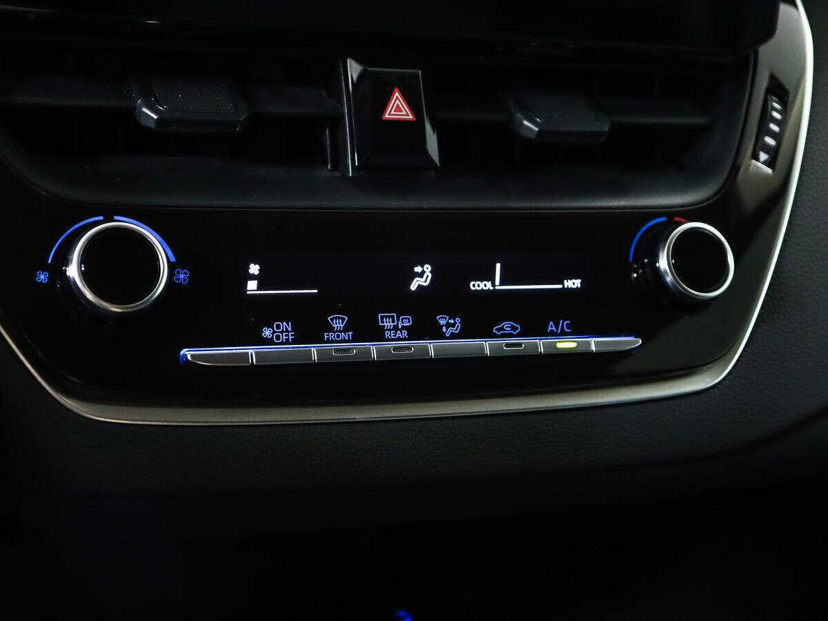 Купить Toyota Corolla, 2019, 43 822 км, фото №14