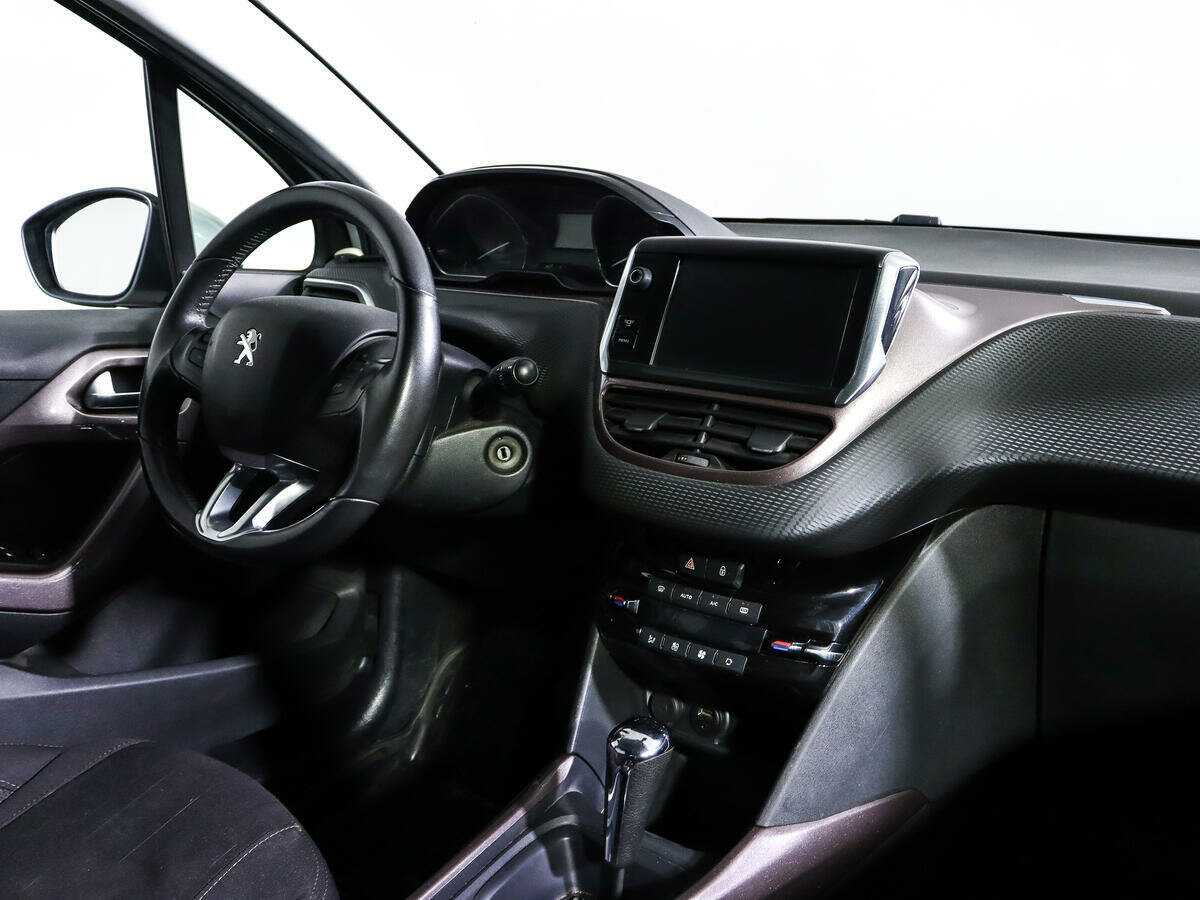 Купить Peugeot 2008, 2014, 92 000 км, фото №7