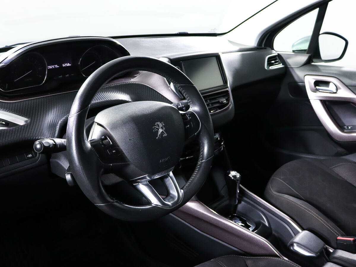 Купить Peugeot 2008, 2014, 92 000 км, фото №12