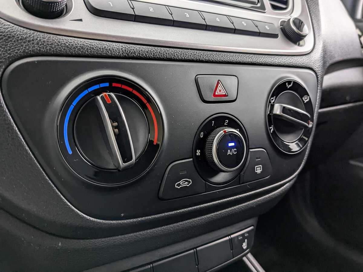 Купить Hyundai Solaris, 2022, 48 210 км, фото №17