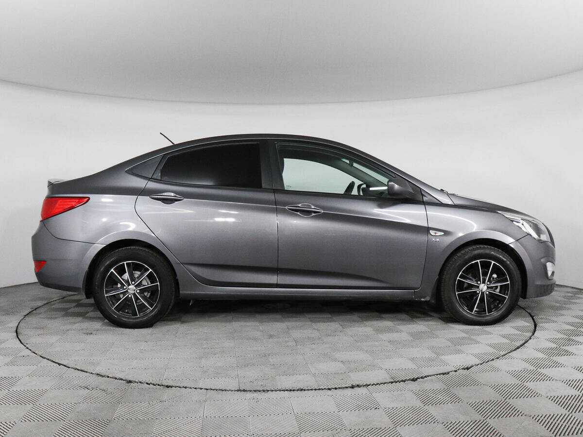 Купить Hyundai Solaris, 2016, 131 587 км, фото №4