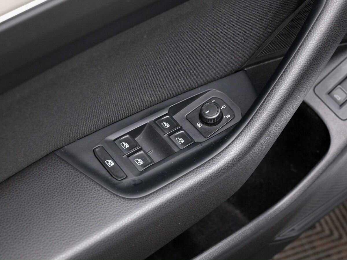 Купить Volkswagen Passat DSG6, 2017, 161 362 км, фото №18
