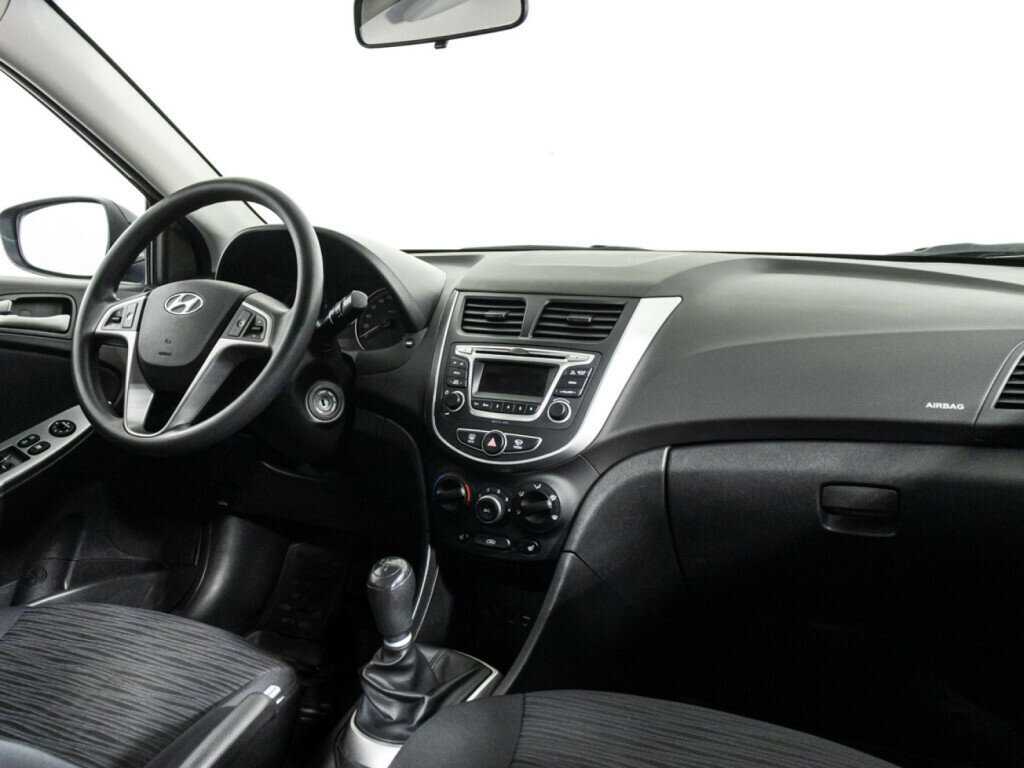 Купить Hyundai Solaris, 2016, 160 973 км, фото №9