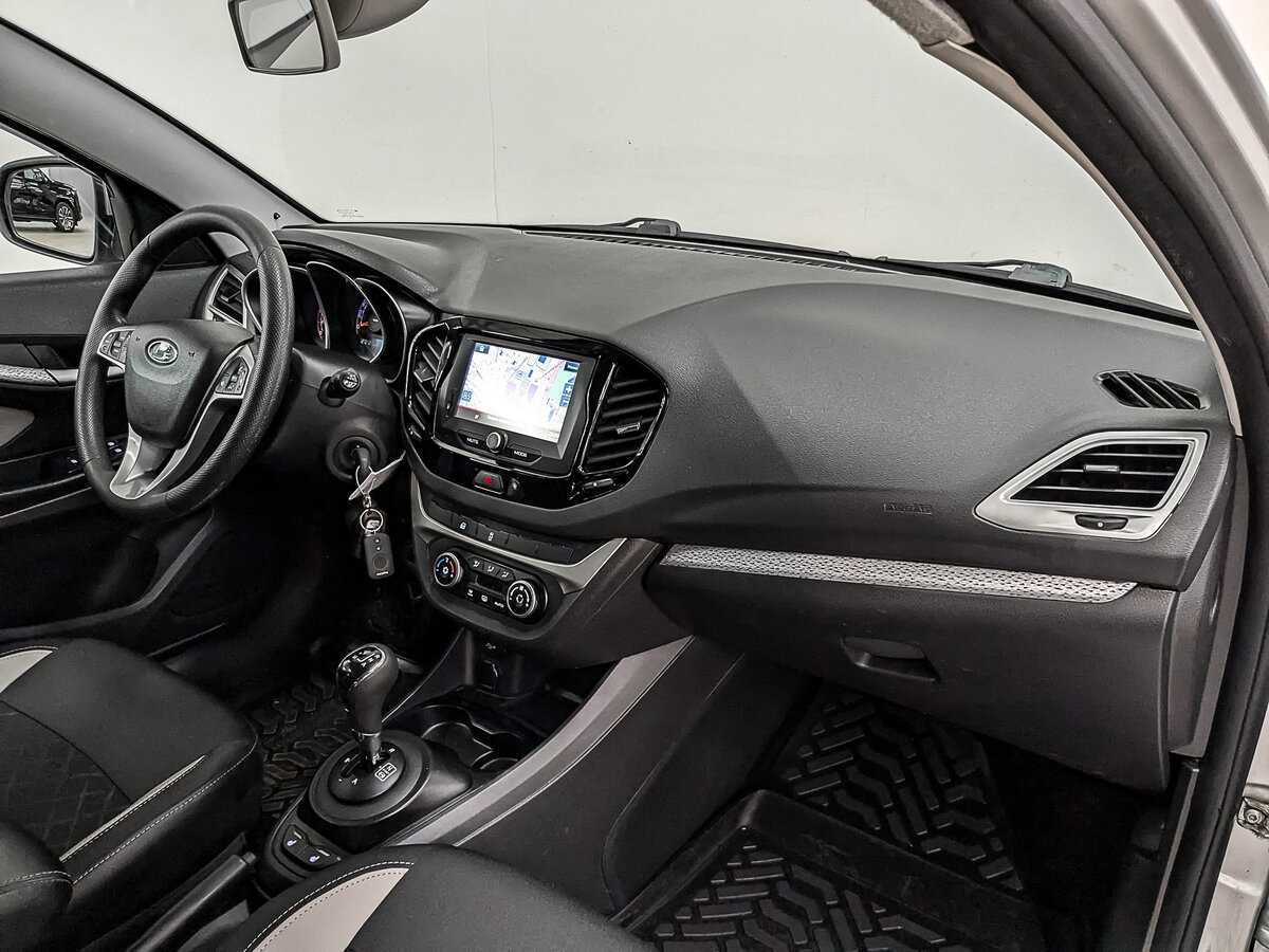 Купить Lada (ВАЗ) Vesta SW Cross, 2018, 127 132 км, фото №13