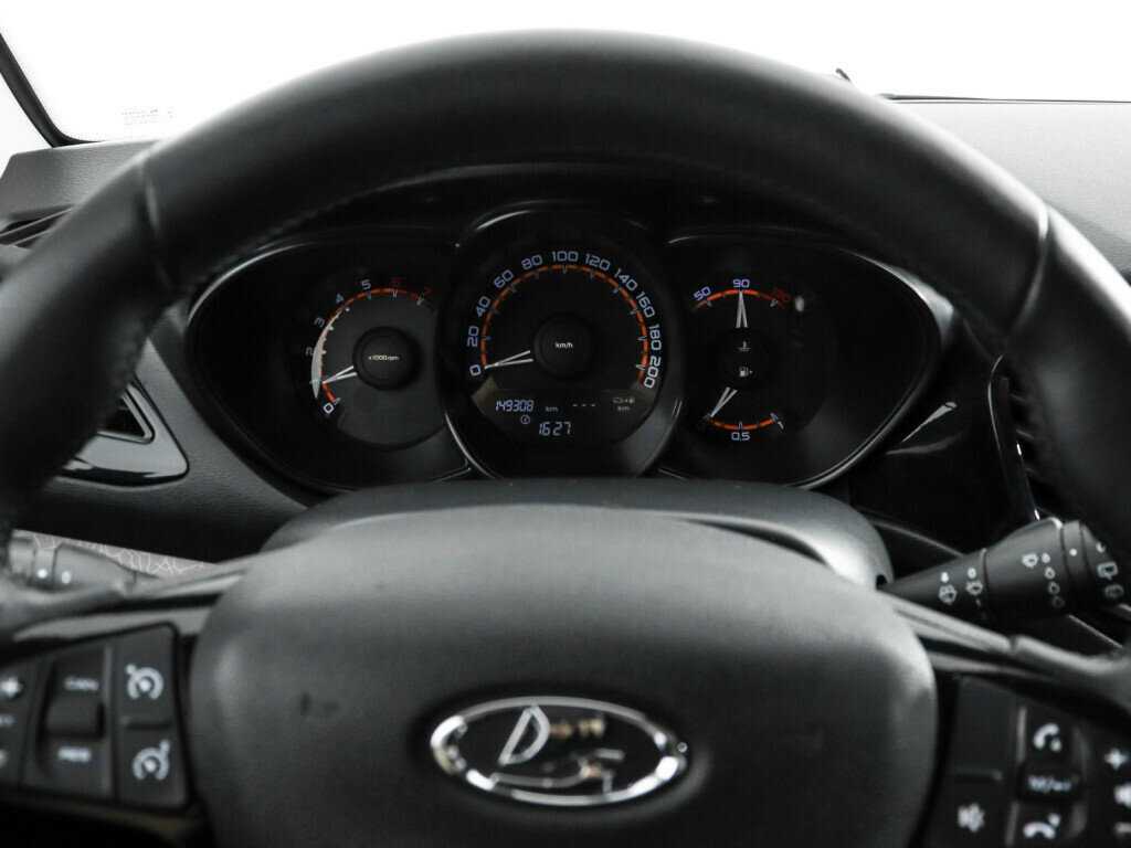 Купить Lada (ВАЗ) Vesta SW, 2018, 149 178 км, фото №13