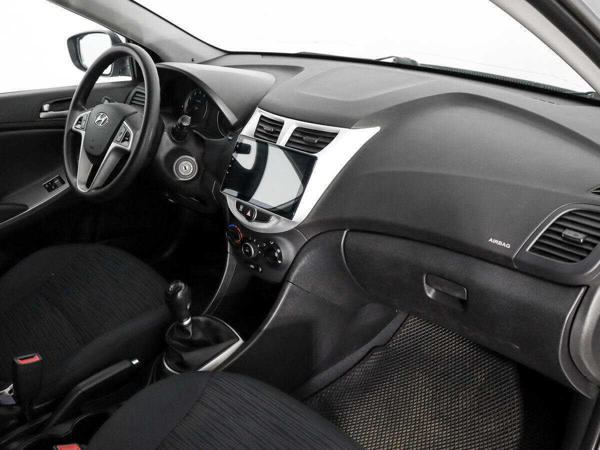 Купить Hyundai Solaris, 2016, 104 966 км, фото №11