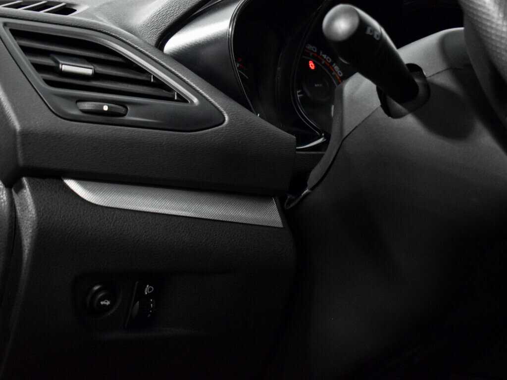 Купить Lada (ВАЗ) Vesta, 2017, 70 921 км, фото №10