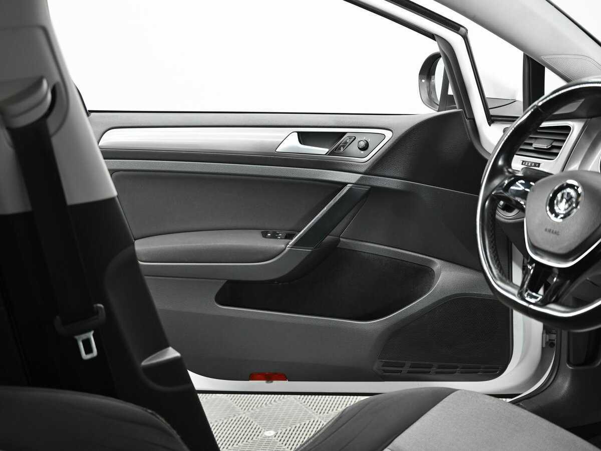 Купить Volkswagen Golf, 2013, 180 500 км, фото №6
