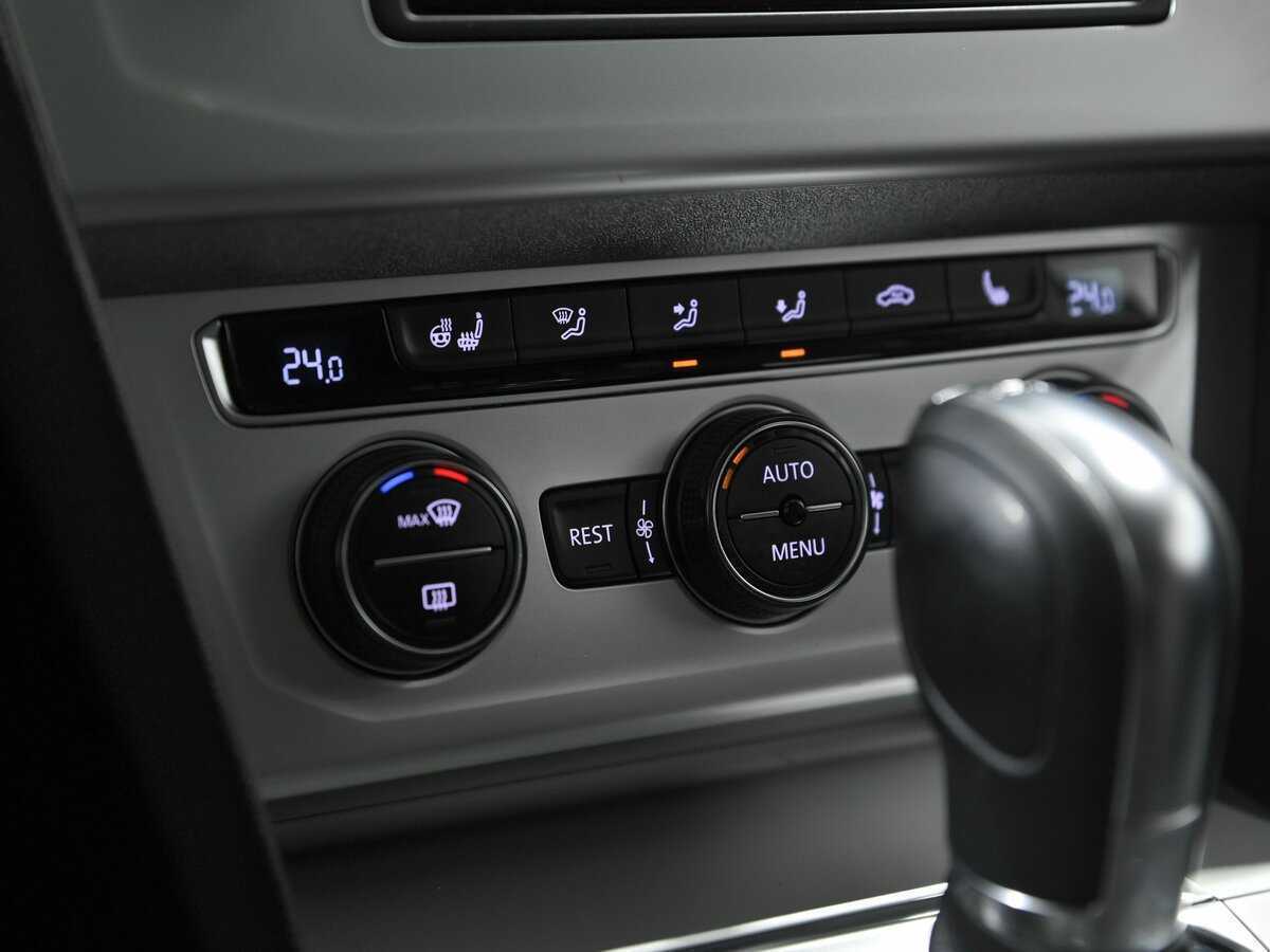 Купить Volkswagen Passat, 2015, 183 172 км, фото №10