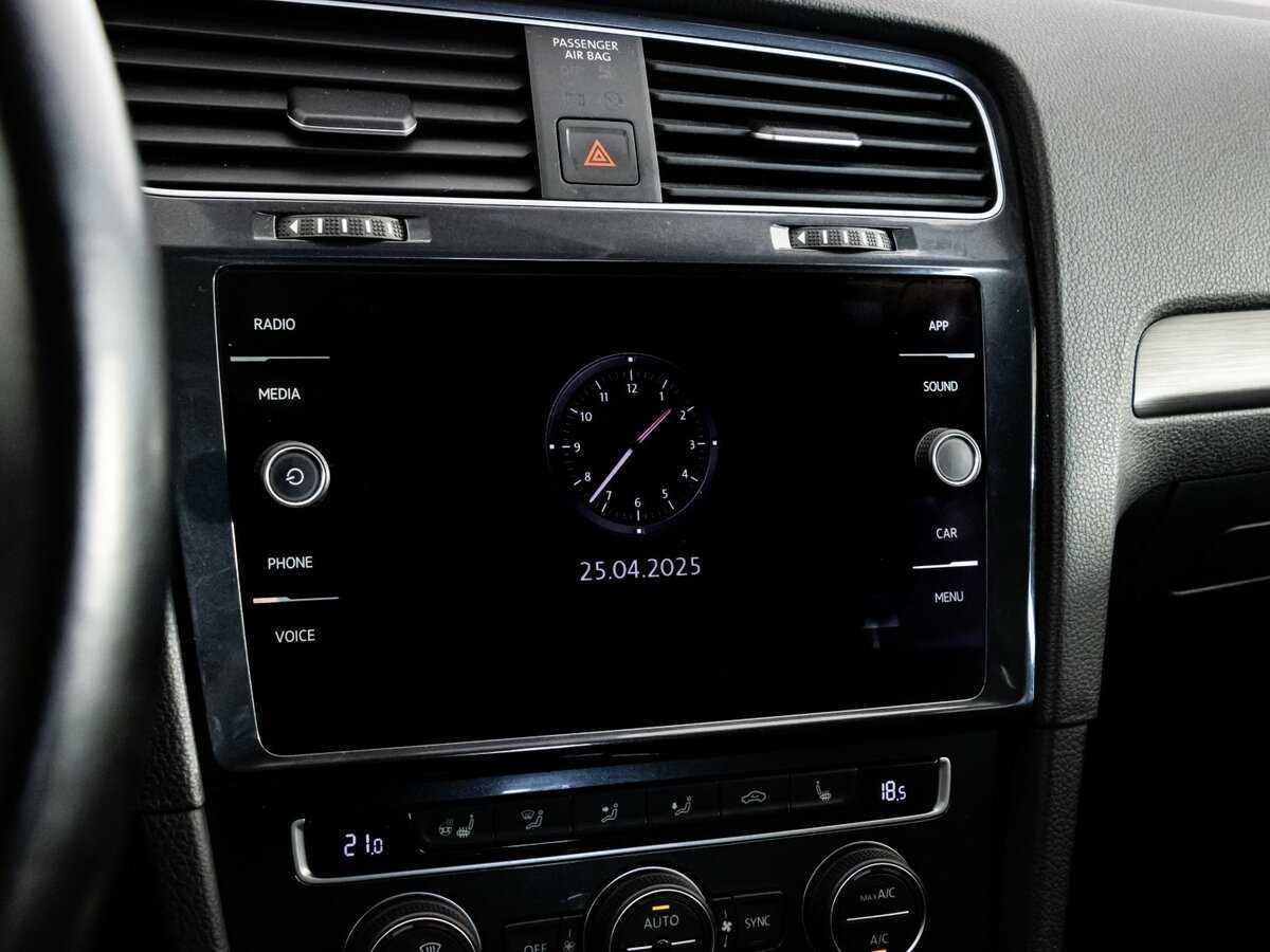 Купить Volkswagen Golf, 2018, 107 337 км, фото №15