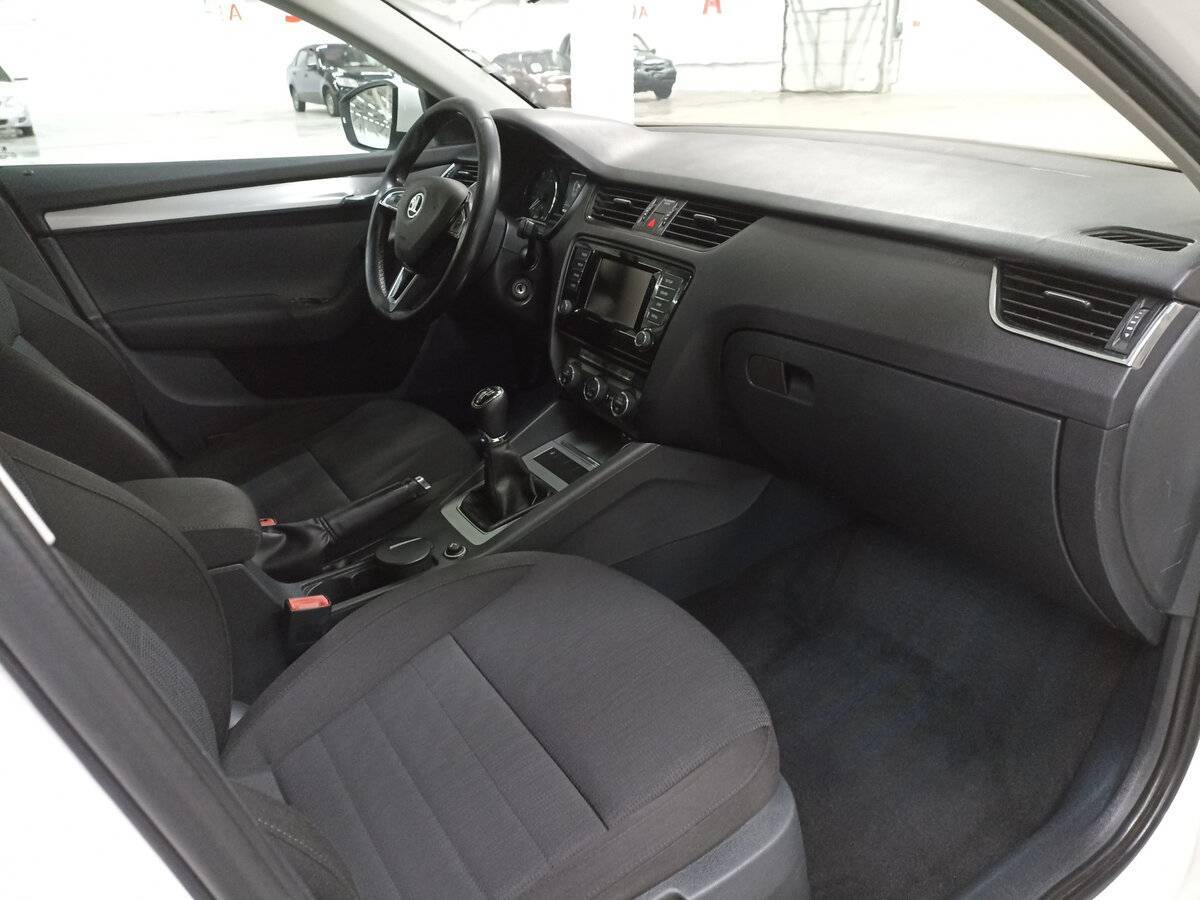 Купить Skoda Octavia, 2013, 181 285 км, фото №11