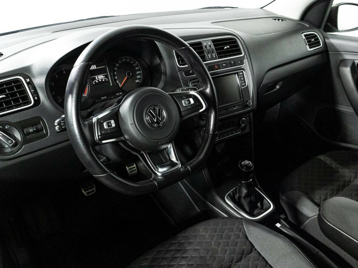 Купить Volkswagen Polo, 2018, 81 927 км, фото №11