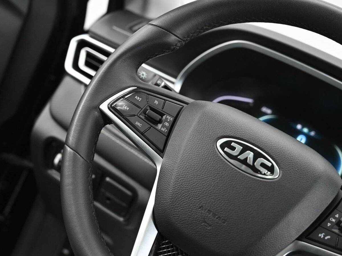 Купить JAC J7, 2023, 54 000 км, фото №9