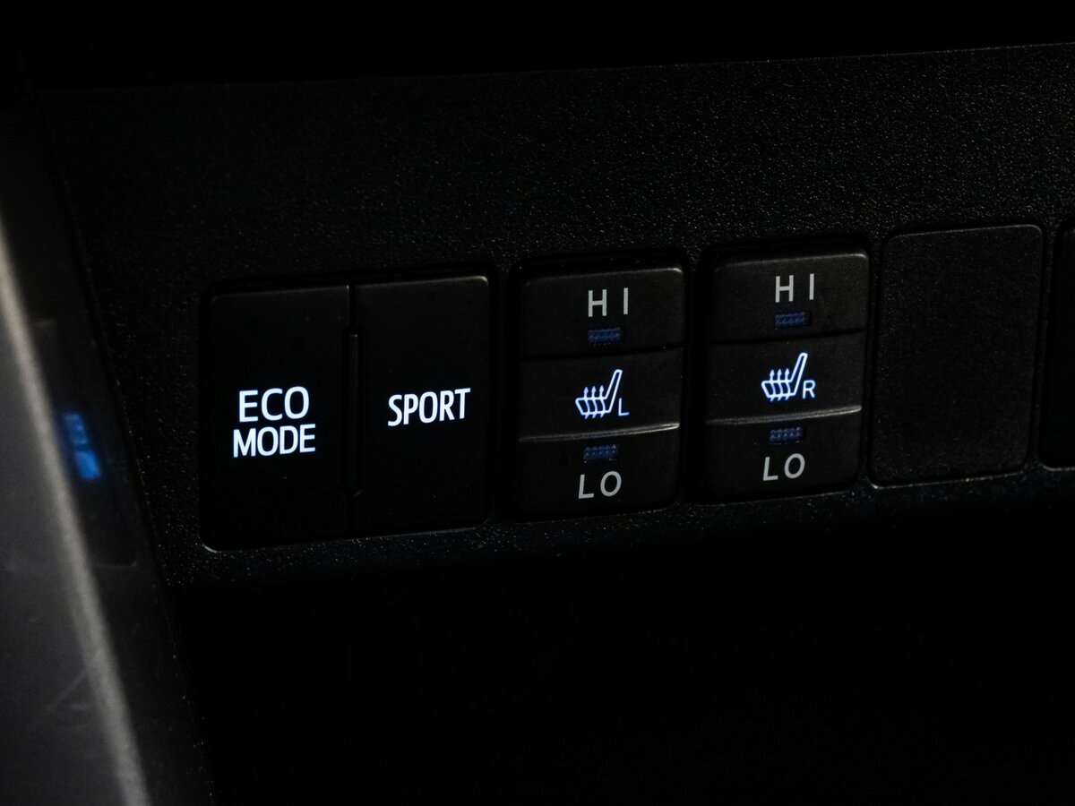 Купить Toyota RAV4 IV (XA40) Рестайлинг, 2017, 87 008 км, фото №12