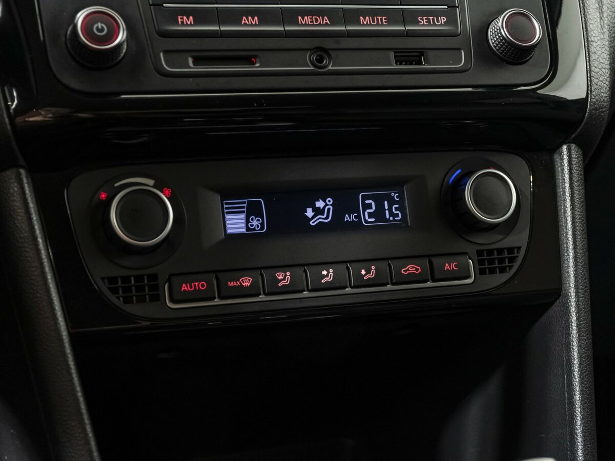 Купить Volkswagen Polo V Рестайлинг, 2018, 93 500 км, фото №13