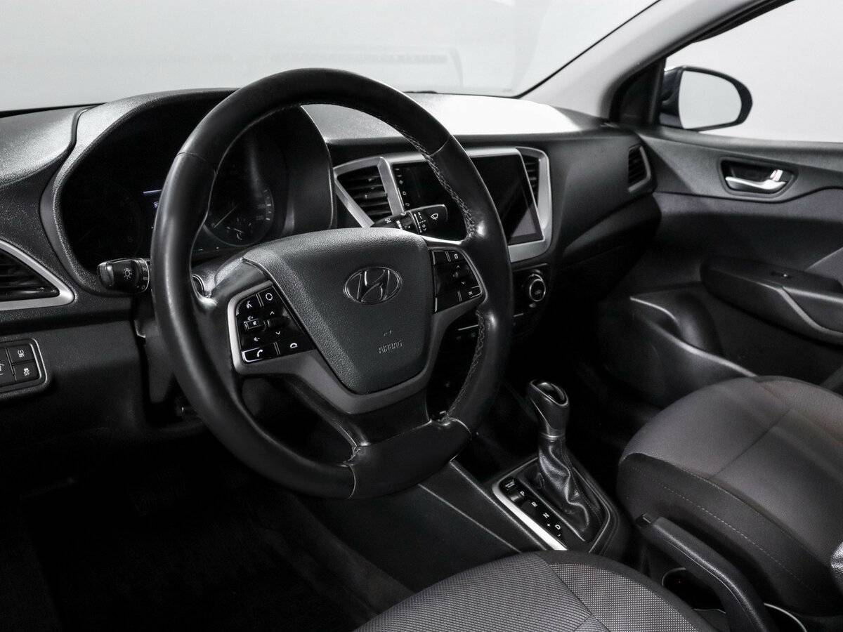 Купить Hyundai Solaris II, 2018, 147 146 км, фото №12